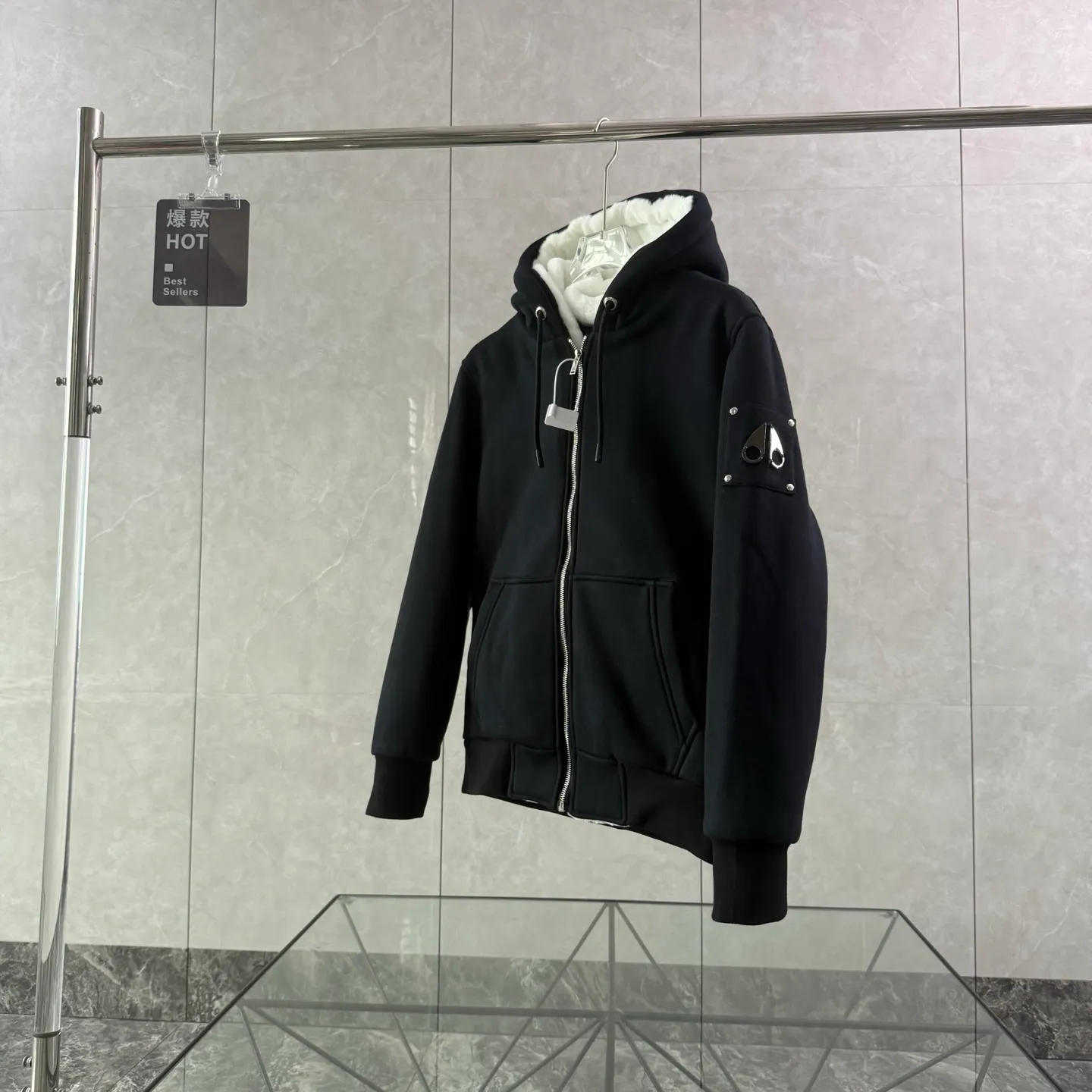 （ ） Moose Knuckles SS 23 、 ， ， ， 🍃 ， ， ， ☁️ ！ ♾️ ： ， Premium ， Authentic ！ Size：S-XXL 👉 👉
